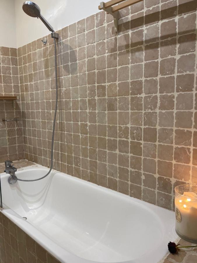 Quartier Montorgueil, Voie Pietonne, Dans Un Immeuble Du Xveme Apartman Párizs Kültér fotó